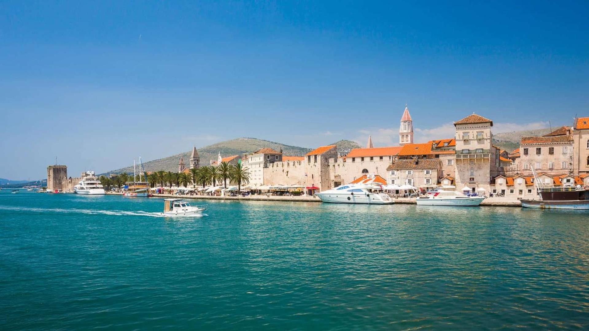 Apartma Historic Village Slatine